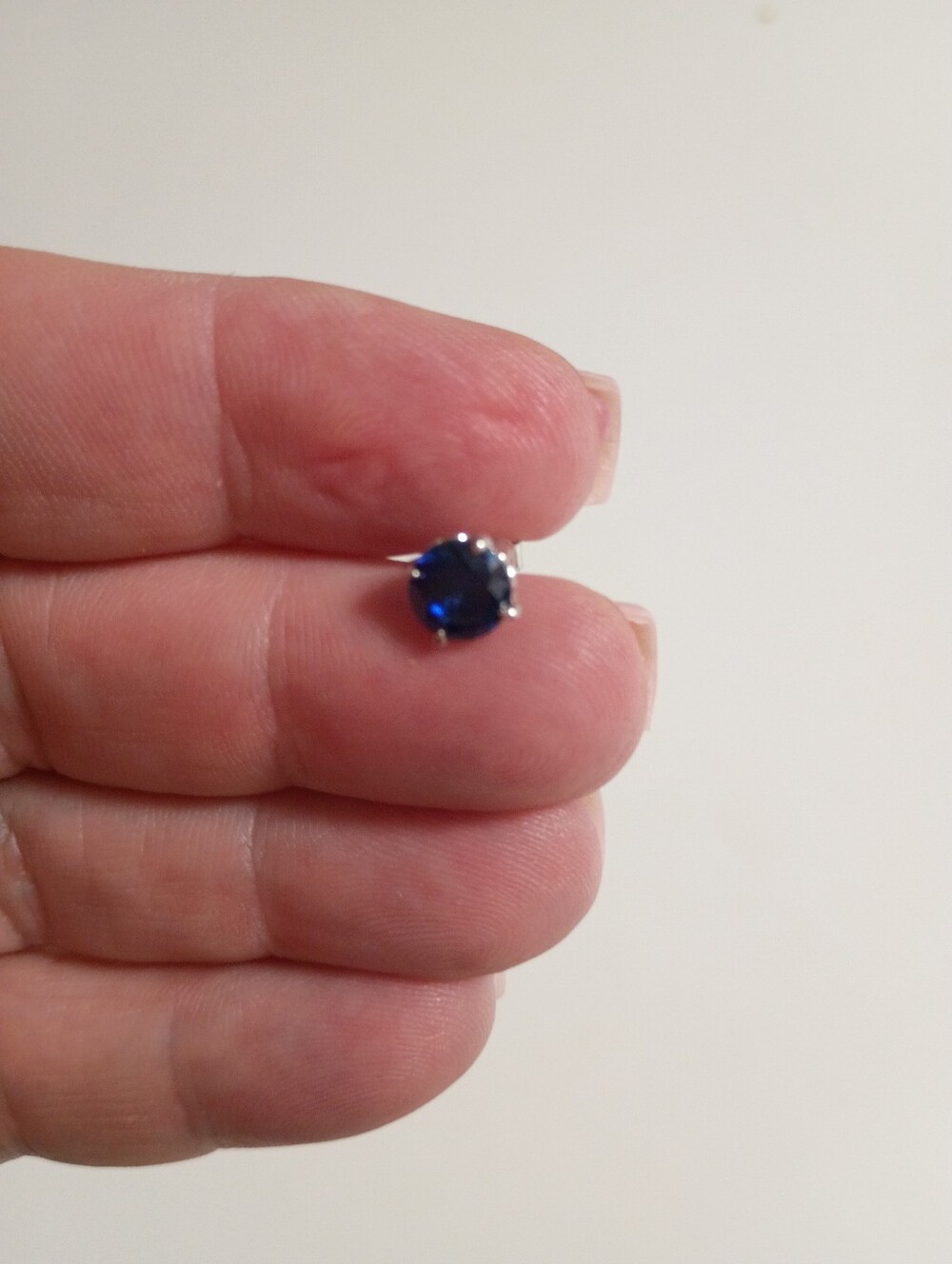 New Lab-Created Sapphire 925 Sterling Silber Stud Earrings 2.60 CTW Royal Blue - Picture 4 of 5